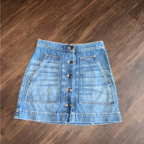 Veronica Beard Dresses & Skirts - Veronica Beard Denim Skirt with Button Accents size 26